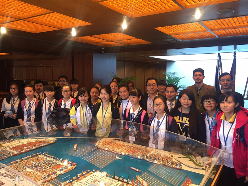 2.8 Student "ambassadors" visit HIT Container Terminal